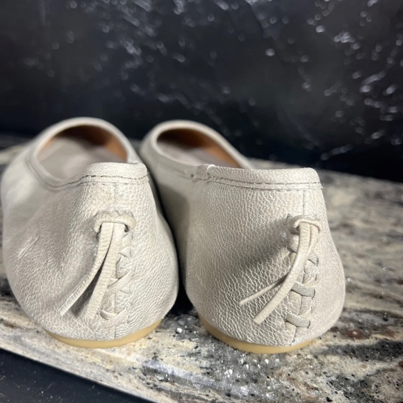 Frye Regina Ballet Flats Ash Gray Tan Women's Size 8.5 EUC leather - Picture 4 of 11